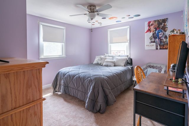 8 Sullivan Road, Hudson, NH 03051