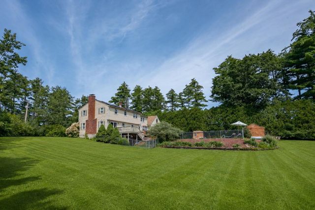 8 Sullivan Road, Hudson, NH 03051