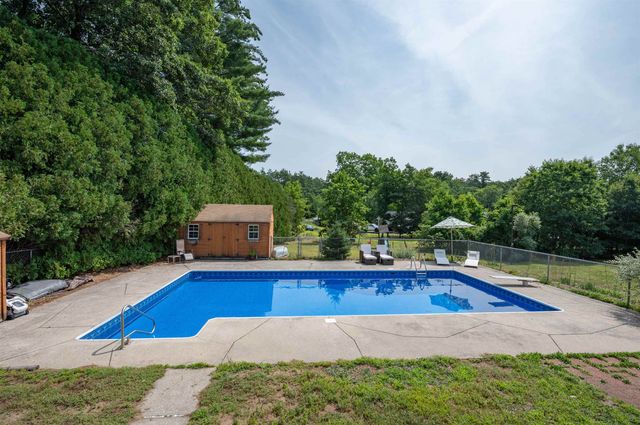 8 Sullivan Road, Hudson, NH 03051