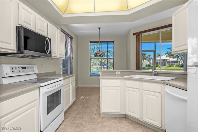 2265 Arielle DR 2307, Naples, FL 34109