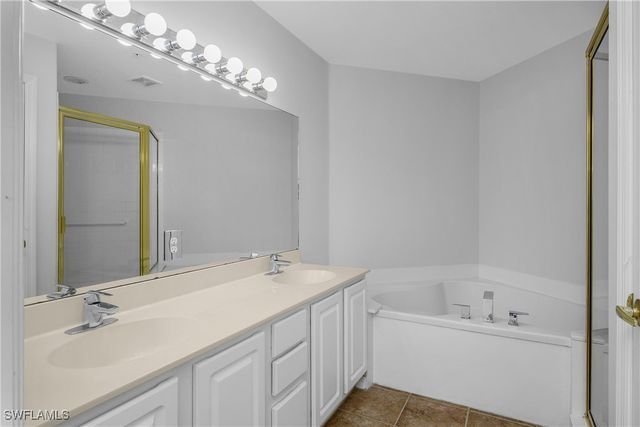 2265 Arielle DR 2307, Naples, FL 34109