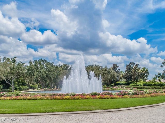 2265 Arielle DR 2307, Naples, FL 34109