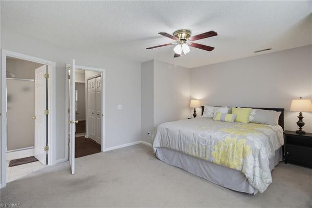 6051 Summer Trace Lane, Winston-salem, NC 27105