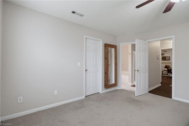 6051 Summer Trace Lane, Winston-salem, NC 27105