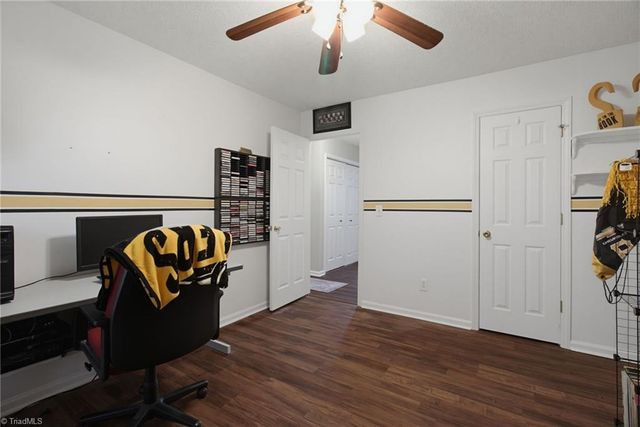 6051 Summer Trace Lane, Winston-salem, NC 27105