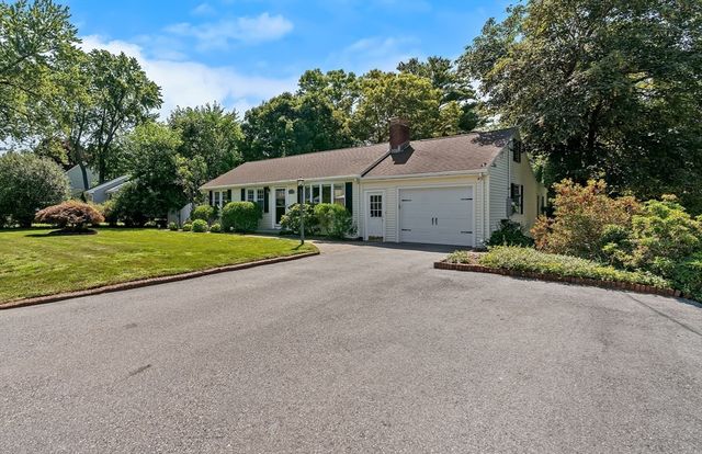 14 Sunset Drive, Northborough, MA 01532