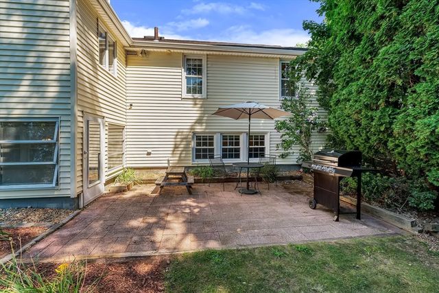 14 Sunset Drive, Northborough, MA 01532