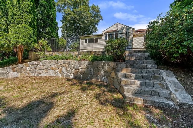 14 Sunset Drive, Northborough, MA 01532