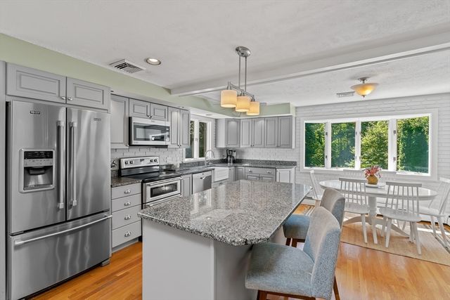 14 Sunset Drive, Northborough, MA 01532