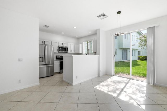 3068 Laurel Ridge Circle, Riviera Beach, FL 33404