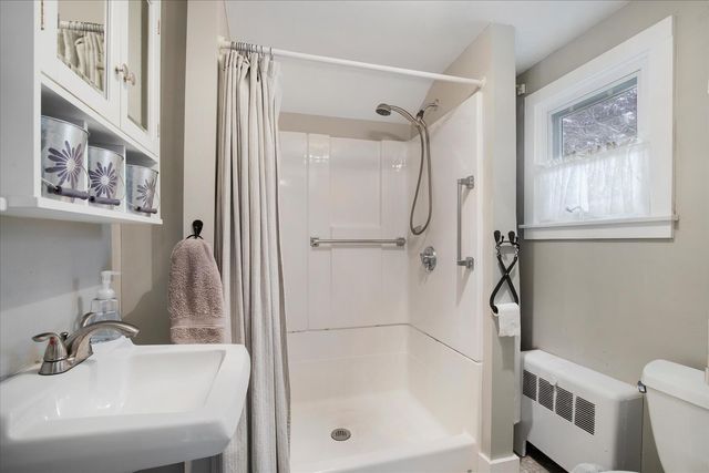 61 Old Phinneys Lane, Barnstable, MA 02630