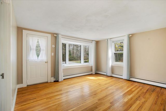 61 Old Phinneys Lane, Barnstable, MA 02630