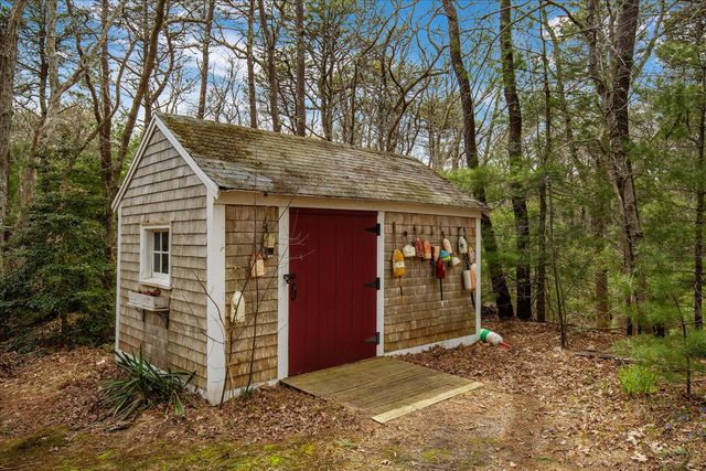 61 Old Phinneys Lane, Barnstable, MA 02630