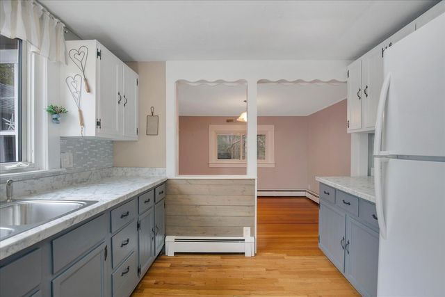 61 Old Phinneys Lane, Barnstable, MA 02630