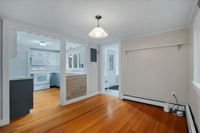 61 Old Phinneys Lane, Barnstable, MA 02630