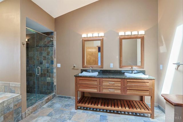 116 Bentwood Court, Blue Ash, OH 45241