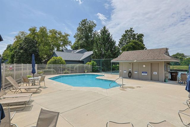 116 Bentwood Court, Blue Ash, OH 45241