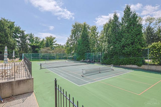 116 Bentwood Court, Blue Ash, OH 45241