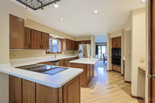 116 Bentwood Court, Blue Ash, OH 45241