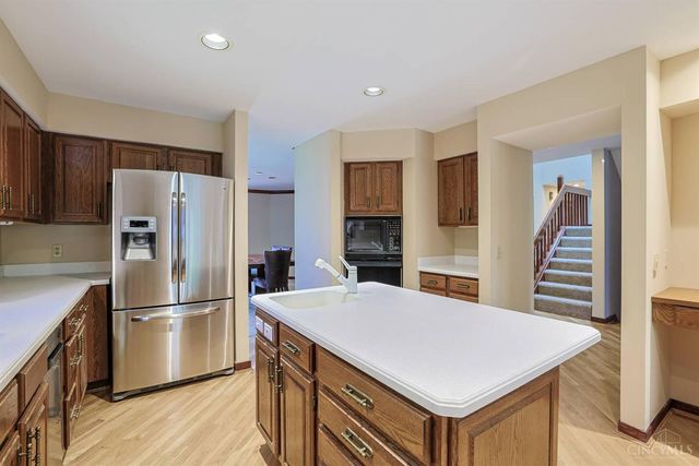 116 Bentwood Court, Blue Ash, OH 45241