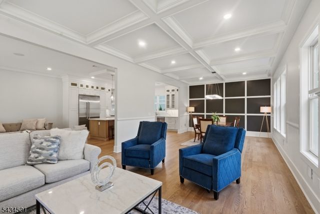 60 W Hobart Gap Rd, Livingston Twp., NJ 07039