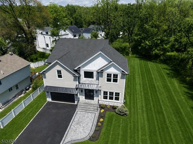 60 W Hobart Gap Rd, Livingston Twp., NJ 07039