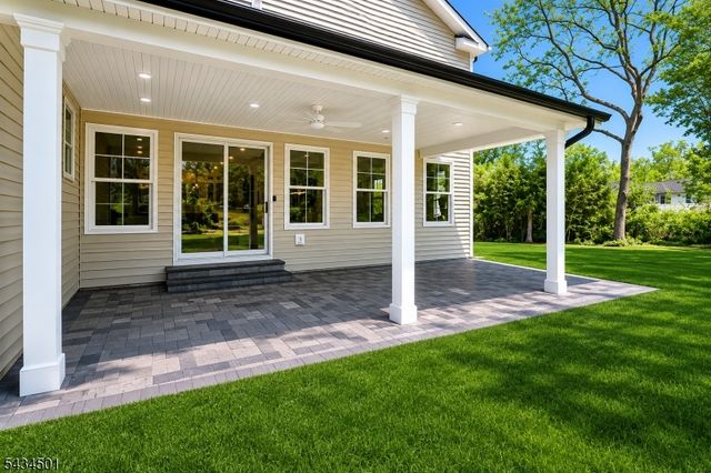 60 W Hobart Gap Rd, Livingston Twp., NJ 07039
