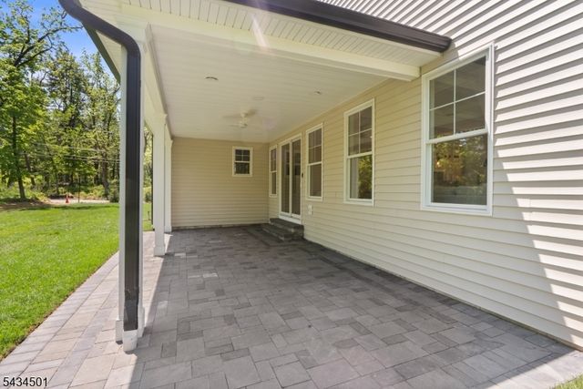 60 W Hobart Gap Rd, Livingston Twp., NJ 07039
