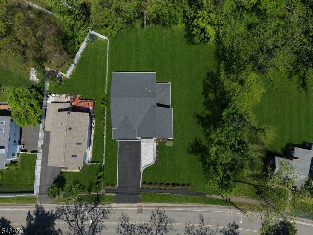 60 W Hobart Gap Rd, Livingston Twp., NJ 07039