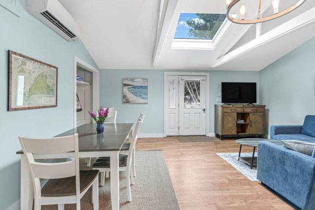 3 Kims Way, Oak Bluffs, MA 02557