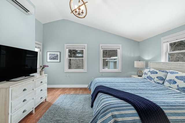 3 Kims Way, Oak Bluffs, MA 02557