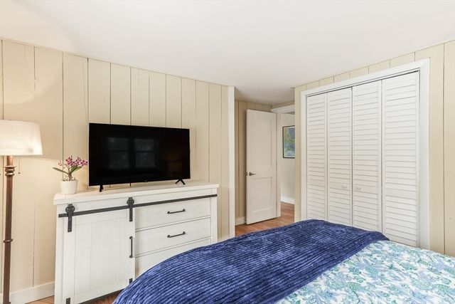 3 Kims Way, Oak Bluffs, MA 02557