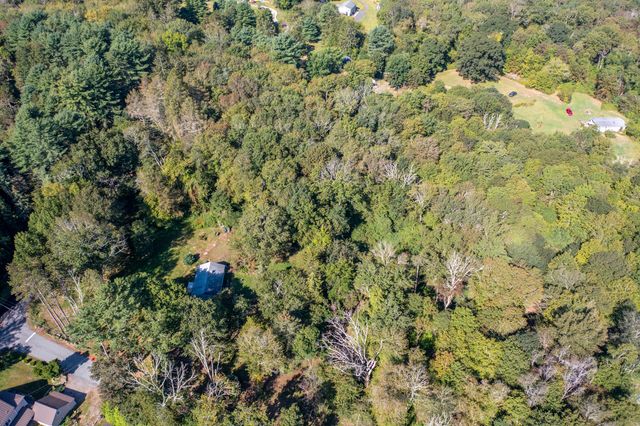 Bennett Pond Road, Canterbury, CT 06331