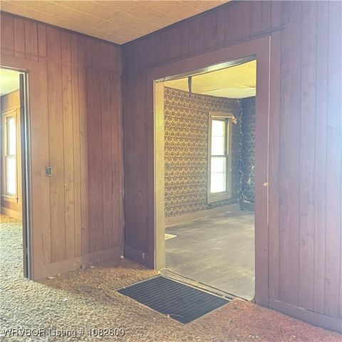 220 Fayetteville Road, Van Buren, AR 72956