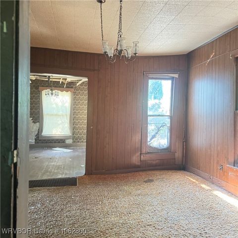 220 Fayetteville Road, Van Buren, AR 72956