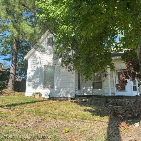 220 Fayetteville Road, Van Buren, AR 72956