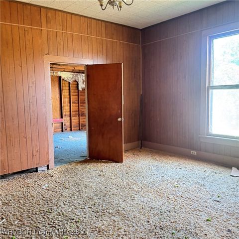 220 Fayetteville Road, Van Buren, AR 72956
