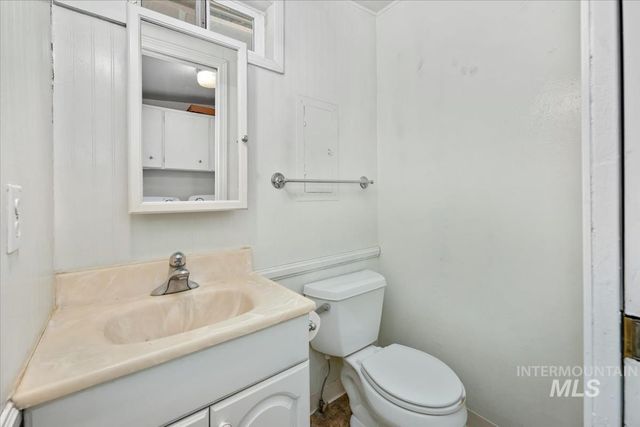 1402 S Brooklawn, Boise, ID 83709