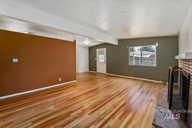 1402 S Brooklawn, Boise, ID 83709