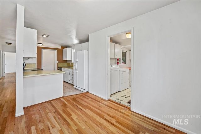 1402 S Brooklawn, Boise, ID 83709