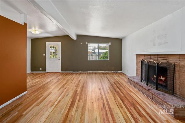 1402 S Brooklawn, Boise, ID 83709