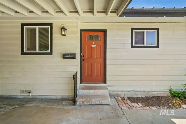 1402 S Brooklawn, Boise, ID 83709