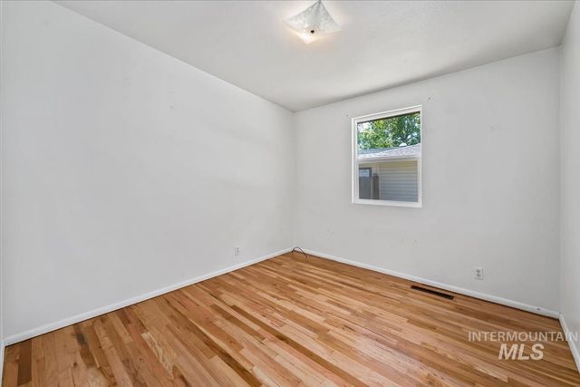 1402 S Brooklawn, Boise, ID 83709