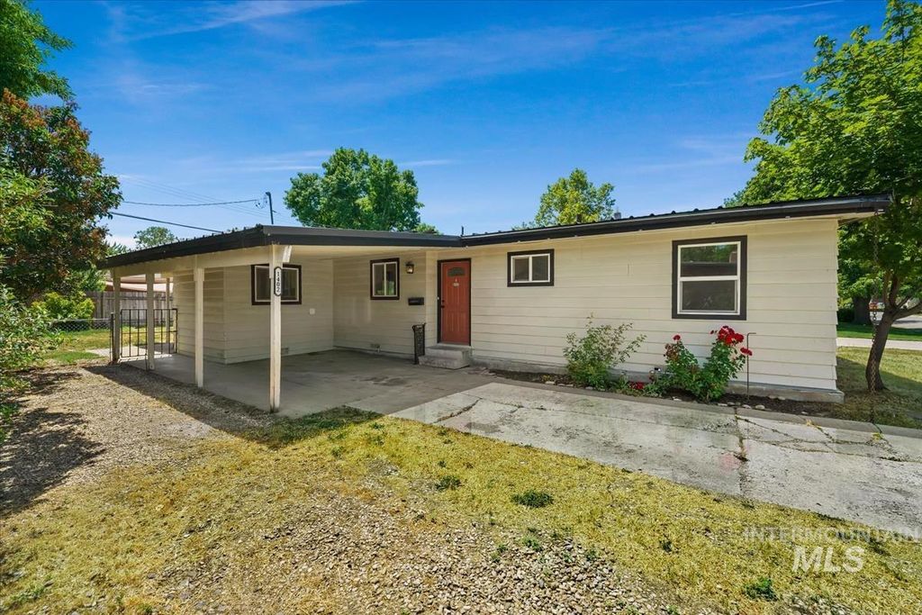 1402 S Brooklawn, Boise, ID 83709