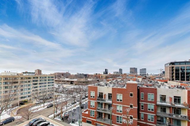 1250 W Van Buren Street 607, Chicago, IL 60607