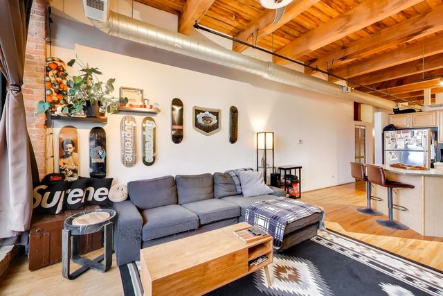 1250 W Van Buren Street 607, Chicago, IL 60607