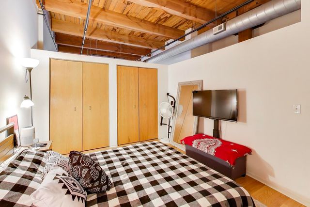 1250 W Van Buren Street 607, Chicago, IL 60607