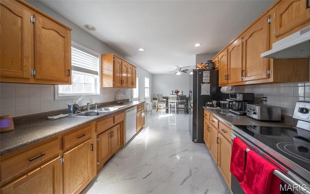 19590 Lilly Lane, Waynesville, MO 65583