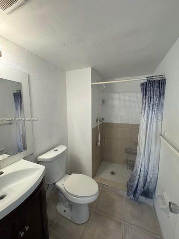 241 SE 9th Ave 105, Pompano Beach, FL 33060