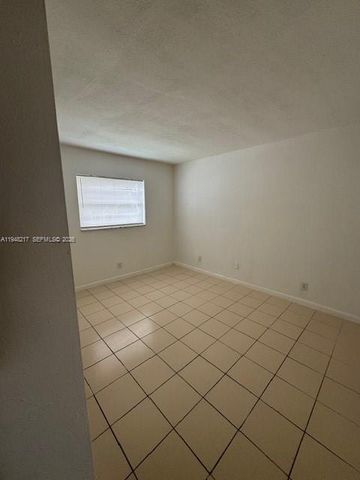 241 SE 9th Ave 105, Pompano Beach, FL 33060